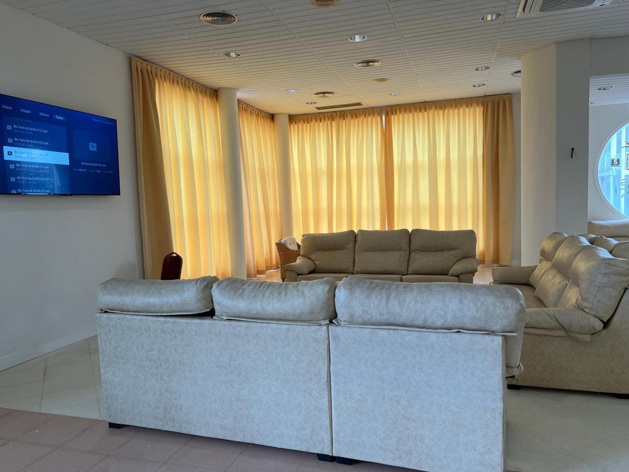 Hospedium Hotel Blu Torre De Sevilla Torre de la Reina Ngoại thất bức ảnh