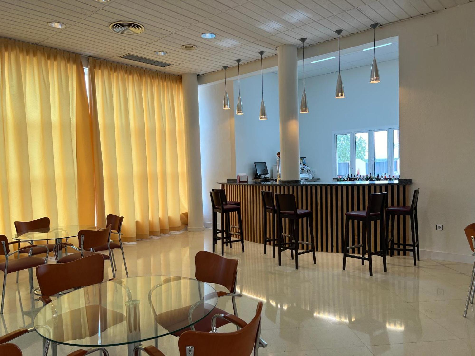 Hospedium Hotel Blu Torre De Sevilla Torre de la Reina Ngoại thất bức ảnh