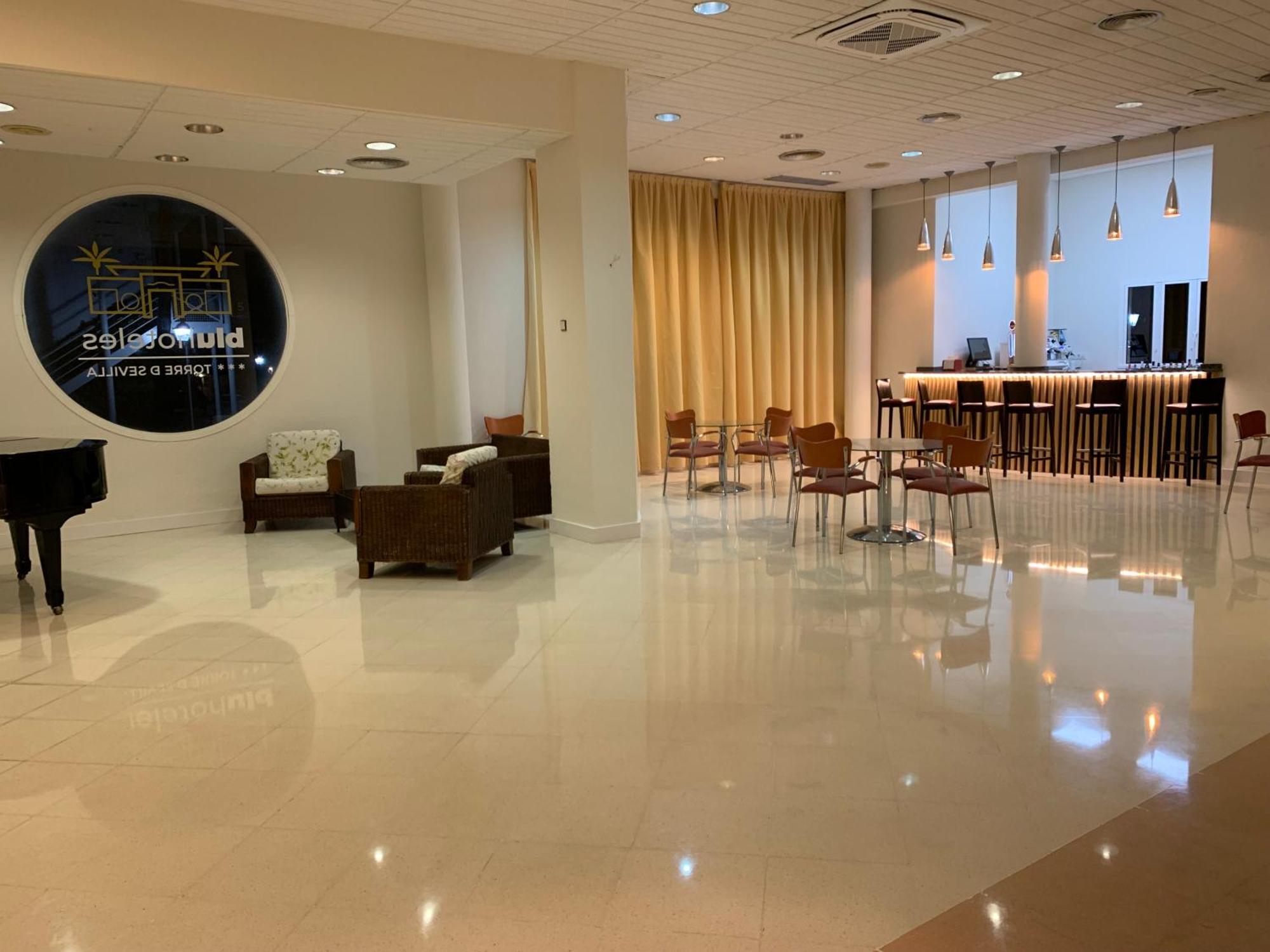 Hospedium Hotel Blu Torre De Sevilla Torre de la Reina Ngoại thất bức ảnh