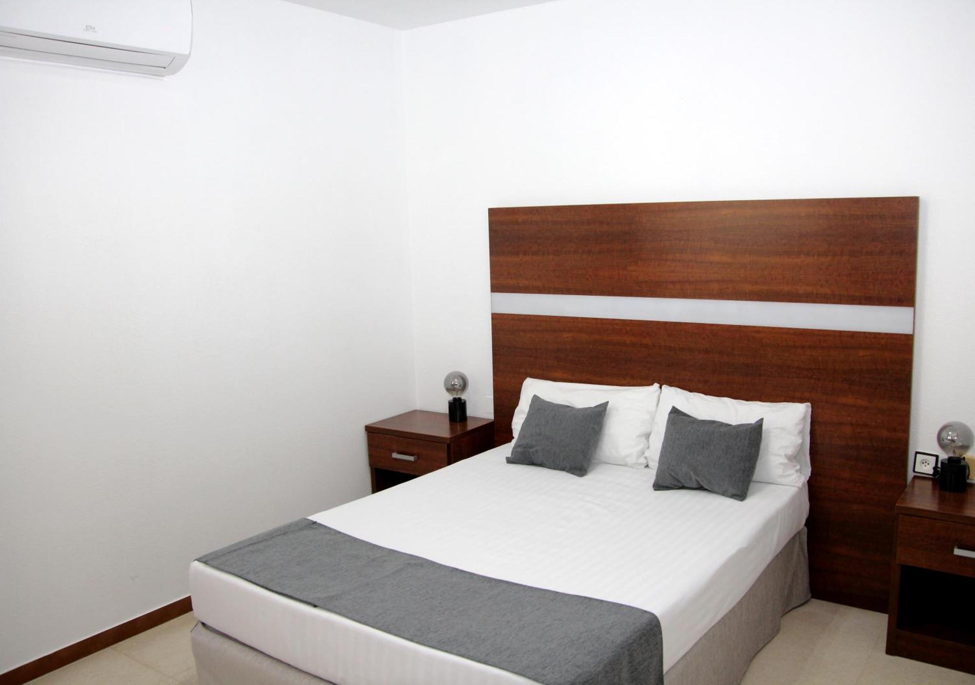 Hospedium Hotel Blu Torre De Sevilla Torre de la Reina Ngoại thất bức ảnh